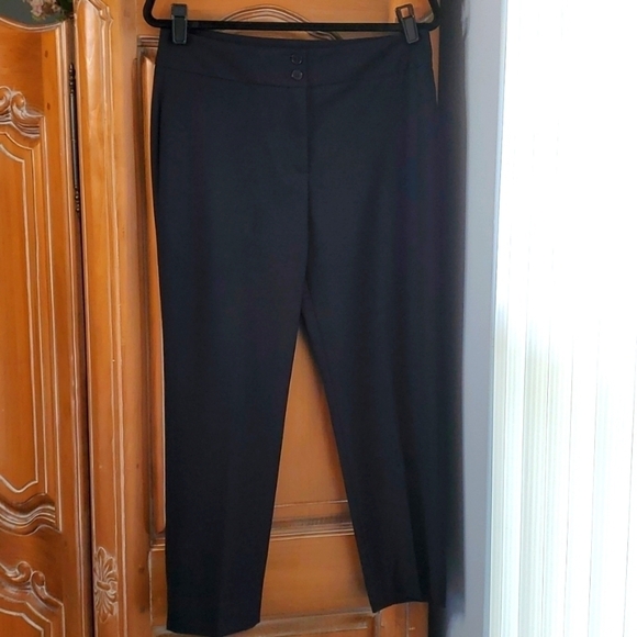 TALBOTS NWT. Black slacks,  heritage style. Size 8. Zipper front closure. - Picture 1 of 10